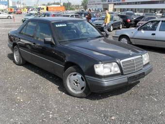 1995 Mercedes-Benz E-Class Photos