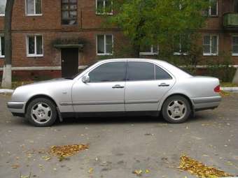 1996 Mercedes-Benz E-Class Pictures