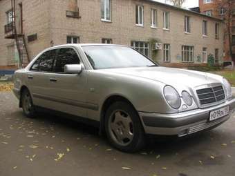 1996 Mercedes-Benz E-Class Pictures