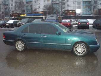 1996 Mercedes-Benz E-Class Photos