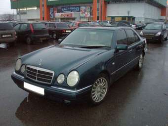 1996 Mercedes-Benz E-Class Pictures