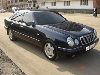 1996 Mercedes-Benz E-Class Pictures