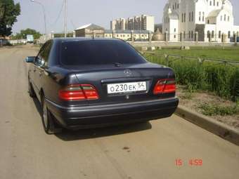 1996 Mercedes-Benz E-Class Photos