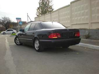 1996 Mercedes-Benz E-Class Photos