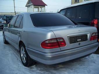 1996 Mercedes-Benz E-Class Photos