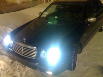 1996 Mercedes-Benz E-Class Pics