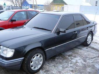 1996 Mercedes-Benz E-Class Pictures