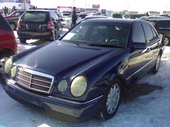 1996 Mercedes-Benz E-Class Pictures