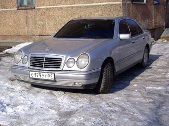 1996 Mercedes-Benz E-Class Photos