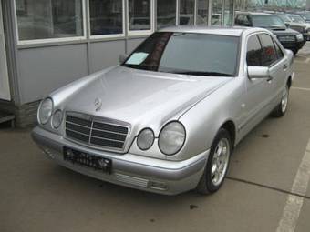 1996 Mercedes-Benz E-Class Photos