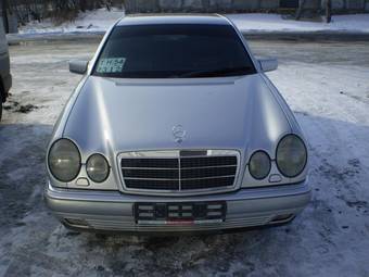 1996 Mercedes-Benz E-Class Pics