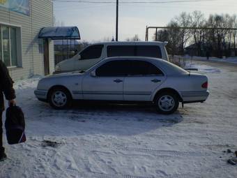 1996 Mercedes-Benz E-Class Pictures