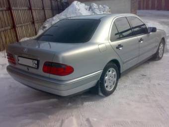 1996 Mercedes-Benz E-Class Pictures