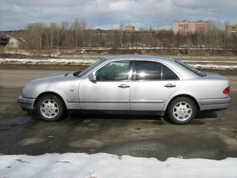 1996 Mercedes-Benz E-Class Pics
