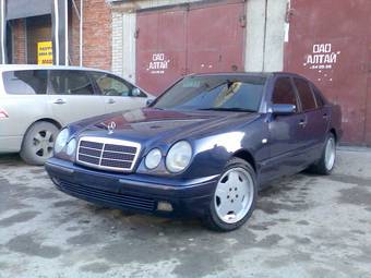 1996 Mercedes-Benz E-Class Photos
