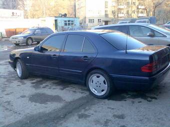 1996 Mercedes-Benz E-Class Photos
