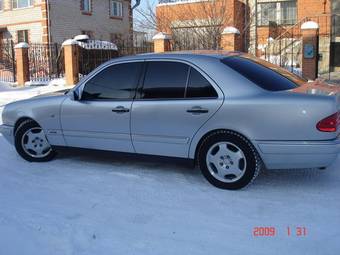 1996 Mercedes-Benz E-Class Pictures