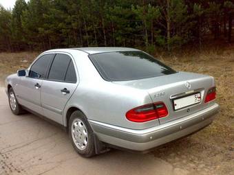1996 Mercedes-Benz E-Class Photos