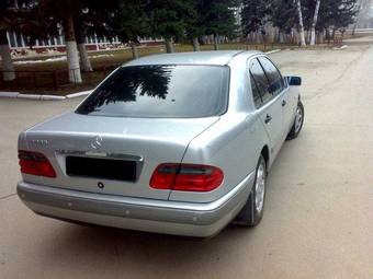 1996 Mercedes-Benz E-Class Pictures
