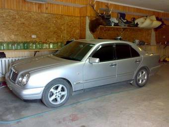 1996 Mercedes-Benz E-Class Photos