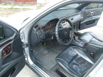 1996 Mercedes-Benz E-Class Pictures