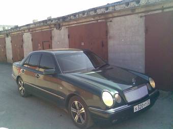 1996 Mercedes-Benz E-Class Photos