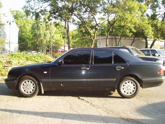 1996 Mercedes-Benz E-Class Photos