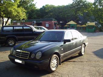 1996 Mercedes-Benz E-Class Pictures