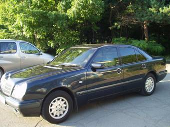 1996 Mercedes-Benz E-Class Photos