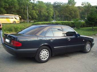 1996 Mercedes-Benz E-Class Pictures