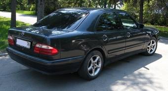 1996 Mercedes-Benz E-Class Pictures