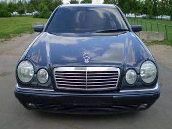 1996 Mercedes-Benz E-Class Images