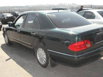 1996 Mercedes-Benz E-Class Photos