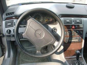 1996 Mercedes-Benz E-Class Photos