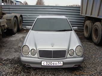 1996 Mercedes-Benz E-Class Pictures