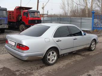 1996 Mercedes-Benz E-Class Pictures