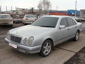 1996 Mercedes-Benz E-Class Photos