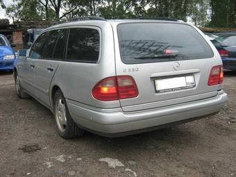 1996 Mercedes-Benz E-Class Pictures