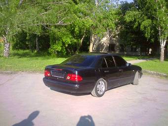 1996 Mercedes-Benz E-Class Pictures
