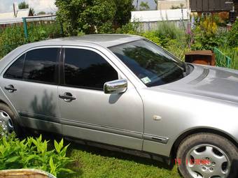 1996 Mercedes-Benz E-Class Pictures