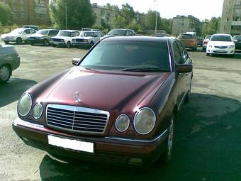 1996 Mercedes-Benz E-Class Pictures