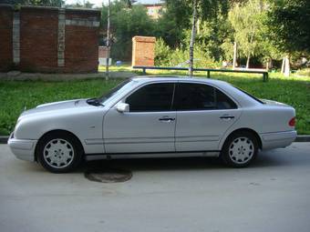 1996 Mercedes-Benz E-Class Pictures
