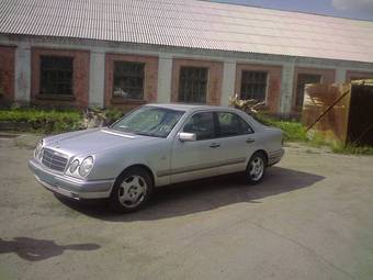 1996 Mercedes-Benz E-Class Pictures