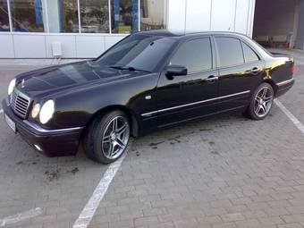 1996 Mercedes-Benz E-Class Pictures