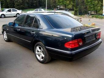 1996 Mercedes-Benz E-Class Pictures