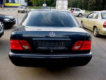 1996 Mercedes-Benz E-Class Pictures