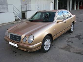 1996 Mercedes-Benz E-Class Photos