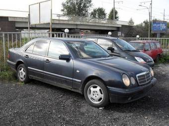 1996 Mercedes-Benz E-Class Photos