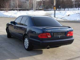 1997 Mercedes-Benz E-Class Pictures