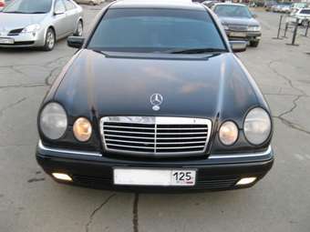 1997 Mercedes-Benz E-Class Images